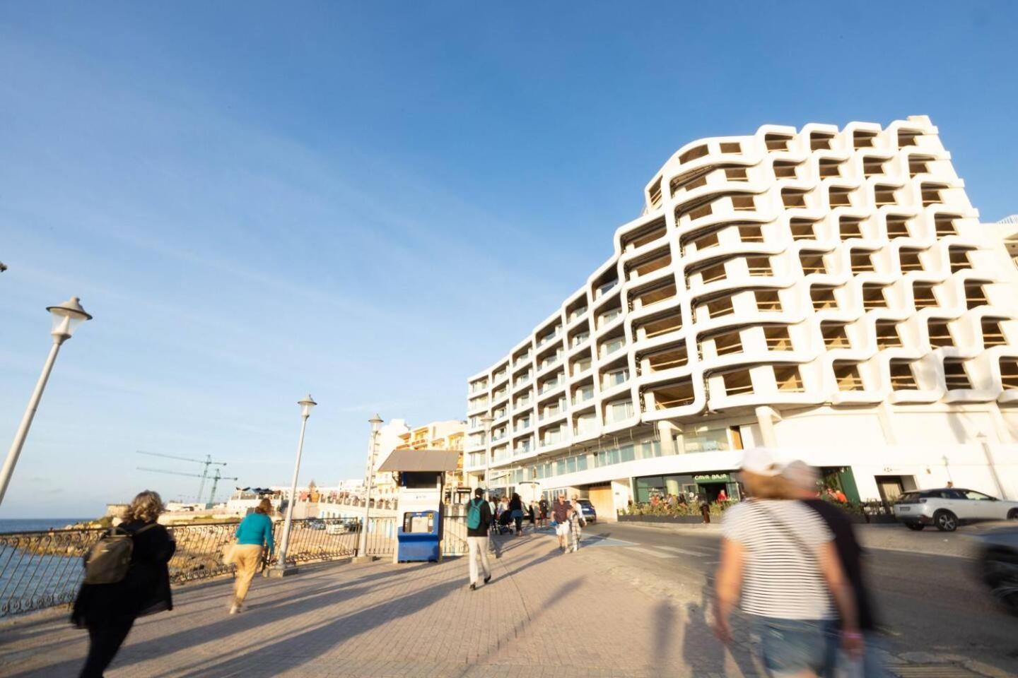 Ivory Suite Seafront With Views!- Fl 15 By Homely San Pawl il-Baħar Kültér fotó